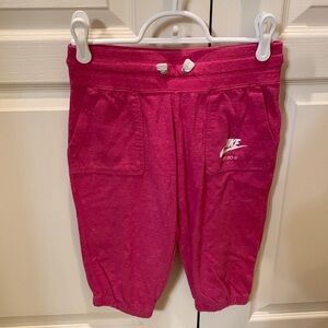 🤍 Girls’ Nike Capri Sweats S 🩷